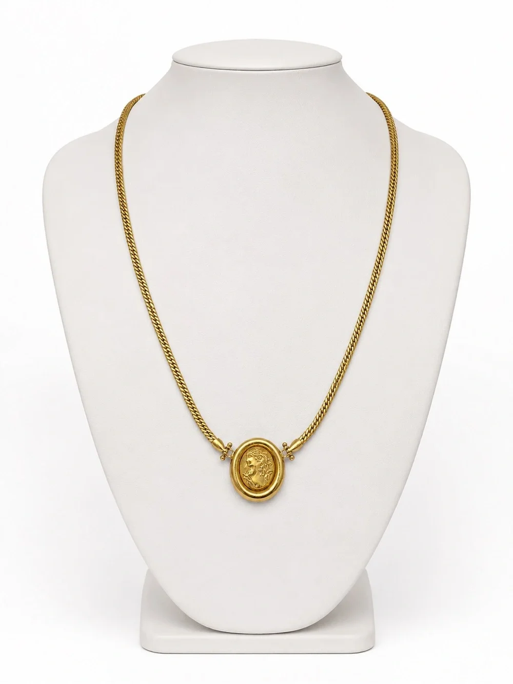 Loto Preziosi 18K Yellow Gold Cameo Pendant Herringbone Necklace 17.25” 12.16g